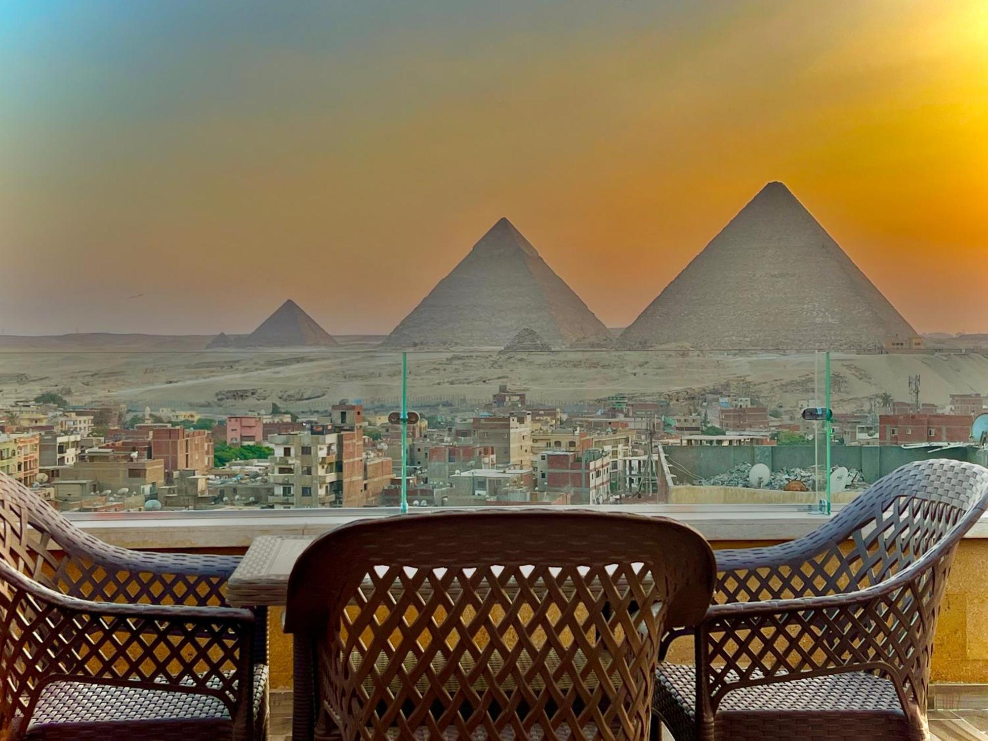 Celia Pyramids View Inn Nazlet el-Sîsi Esterno foto