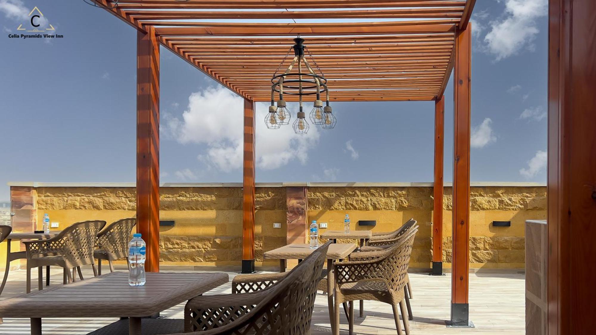 Celia Pyramids View Inn Nazlet el-Sîsi Esterno foto